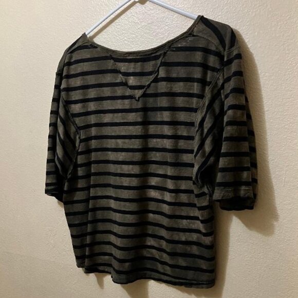 We The Free Women's Head In The Clouds Green Striped Distressed Cropped Shirt XS - Picture 2 of 5
